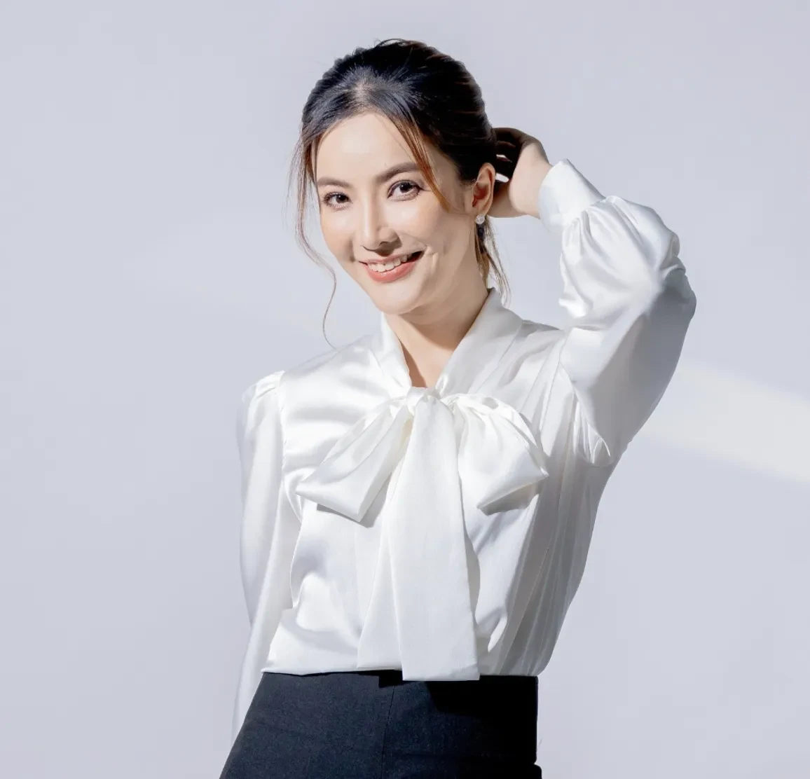 เสื้อเชิ๊ตทำงาน ชุดทำงาน เสื้อเชิ๊ตแขนยาว สีขาว ออลเลดี้ รุ่น ออลเลดี้ นิฟตี้ เชิ๊ต All Lady Nifty Shirt